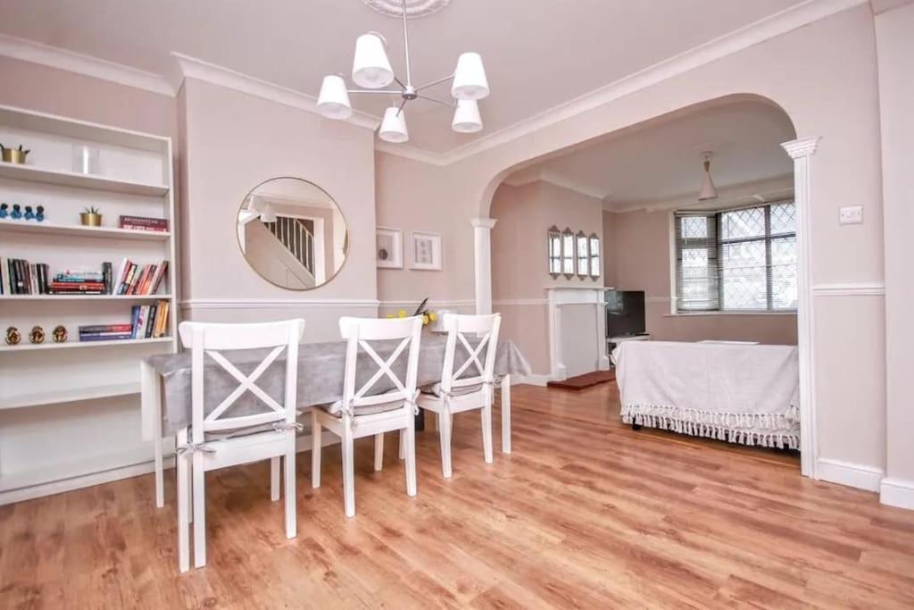Beautiful Bright Three Bedroom House In Brighton And Hove With Free Parking Exteriér fotografie